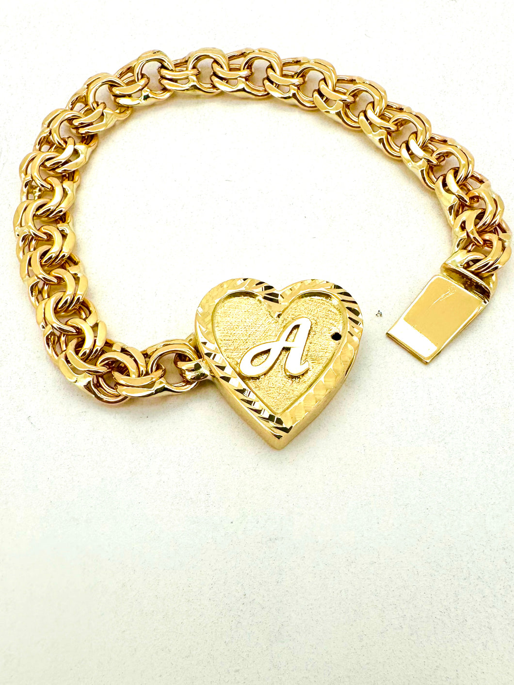 Chino link bracelet 10k gold heart box, 10-11 mm link