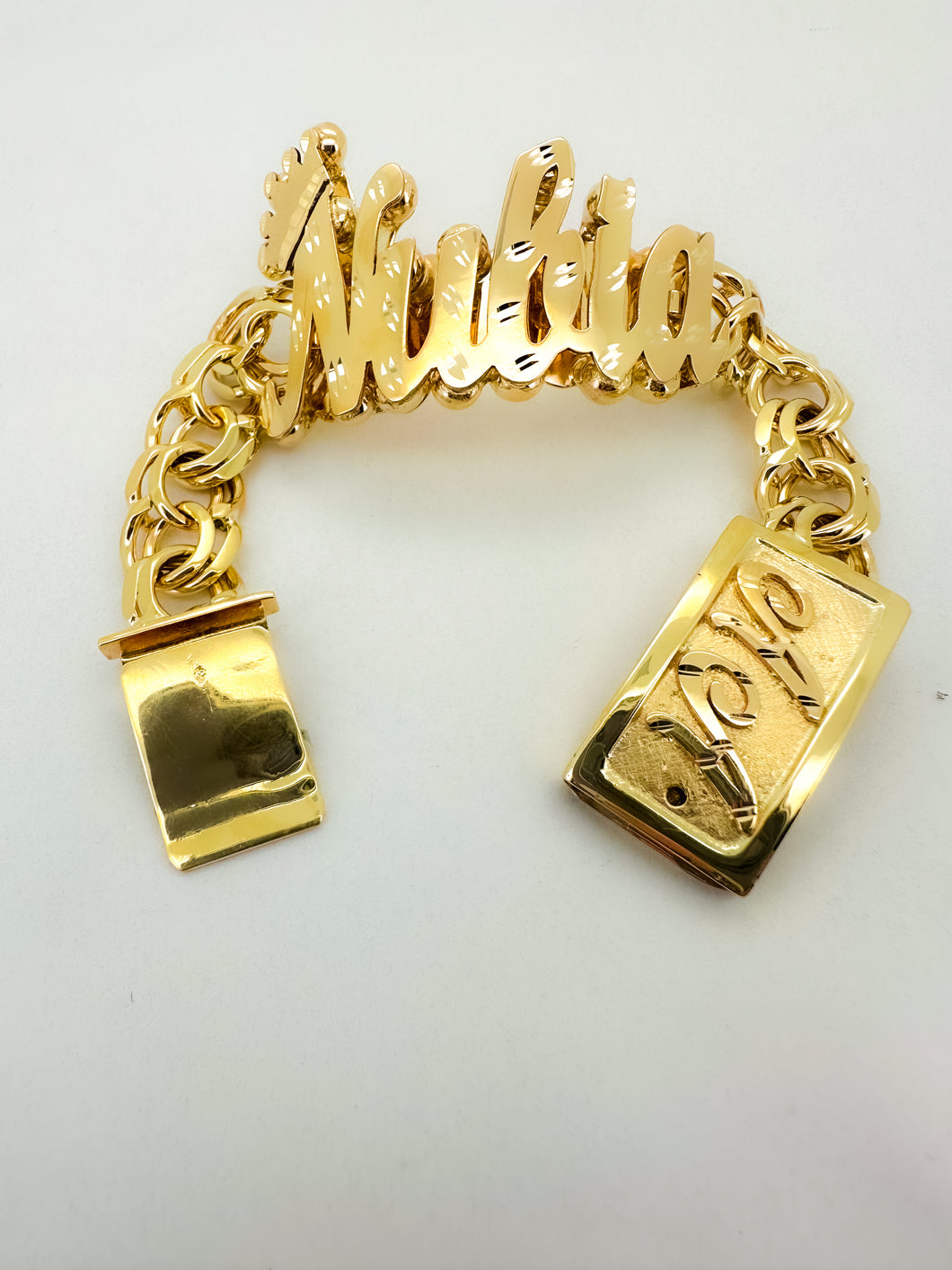 Chino link lady bracelet 10 k gold, 12 mm link